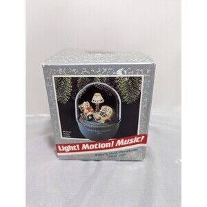 1989 Hallmark Keepsake Magic Ornament BABYS FIRST CHRISTMAS Light Motion Music